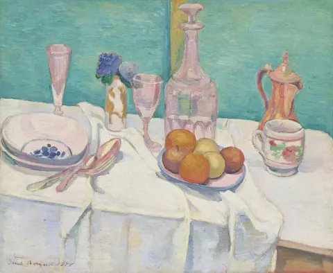 Stilleben med karaff glasögon frukt plåtkruka på en duk 1888