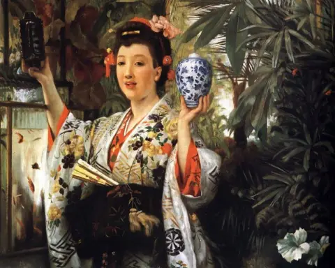 Jeune Femme Tenant Des Objets Japonais