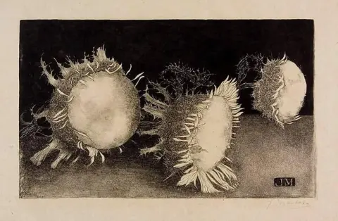 Tres flores de cardo