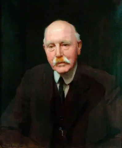John E. Shaw Presidente de JP