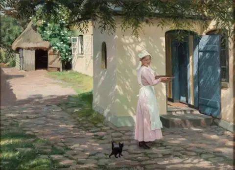 "Kvinna på en solbelyst gård"