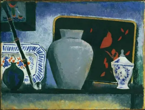 Musta tarjotin, 1914